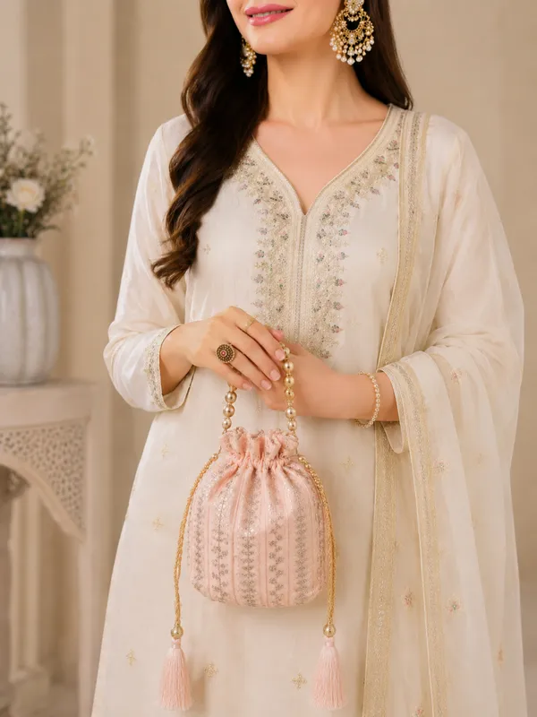 Exquisite_Traditional_Wedding_Purse_Embroidered_Potli_Bag