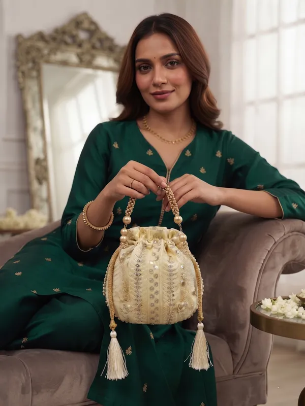 Exquisite_Traditional_Wedding_Purse_Embroidered_Potli_Bag