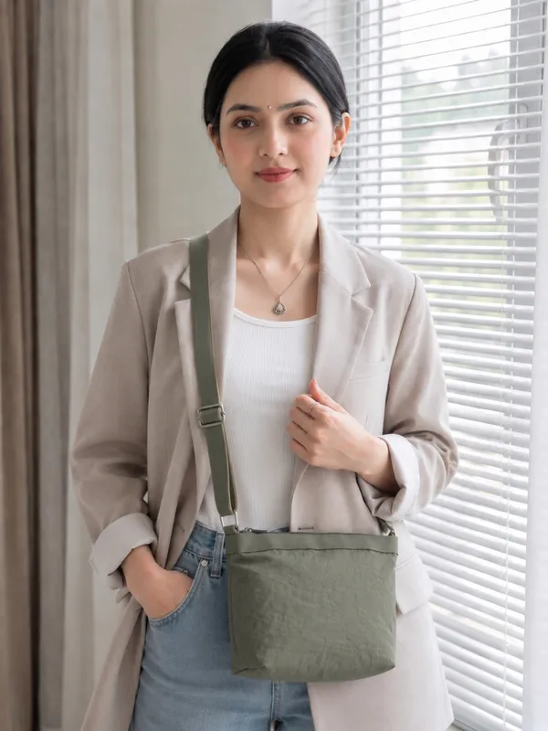 Minimalist_Olive_Green_Crossbody_Bag_Sling_&_Nylon_Shoulder_Bag