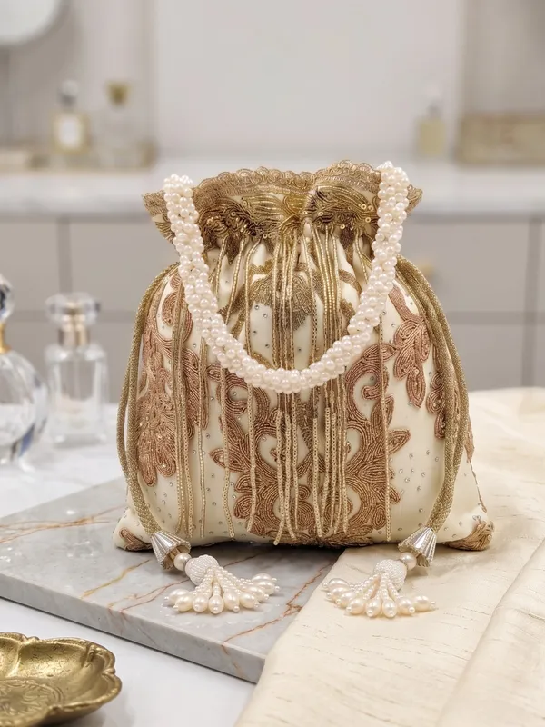 Gold_Embroidered_Elegant_Pearl_Handle_Potli