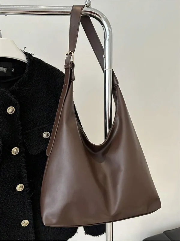 Coffee_Smooth_Leather_Shoulder_Bag_Lightweight_Hobo_Bag_for_Women