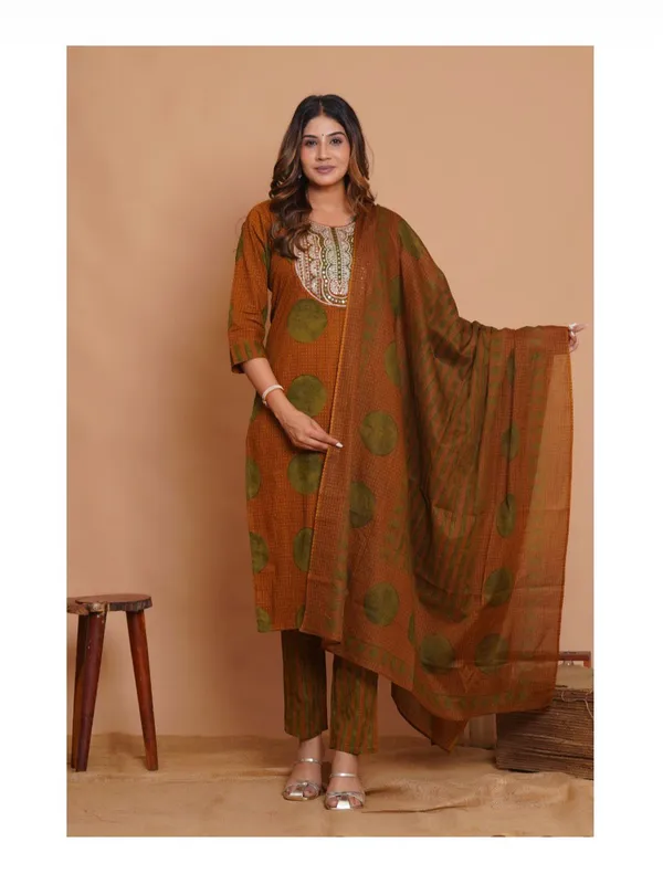Brown_Cotton_Polka_Dot_Suit_Set_For_Women