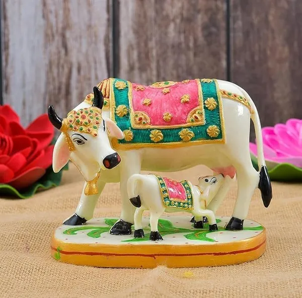 Earthen_Polyresin_Cow_And_Calf_Statue_Showpiece_Murti_For_Home_Office_Decorative_Gau_Mata_Sculpture_Idol_Size_7x4_Inch_White_Wedding