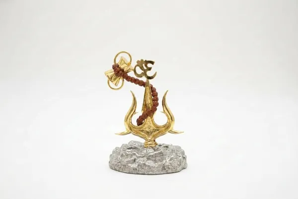 Earthen_Gold_Plated_Lord_Shiva_Trishul_With_Damru_Om_Symbol_Stand_Metal_Idol_With_Rudraksha_Mala_Spiritual_Decor_For_Car_Dashboard_Pooja_Room_Office_Desk_Vastu_Showpiece_Gift