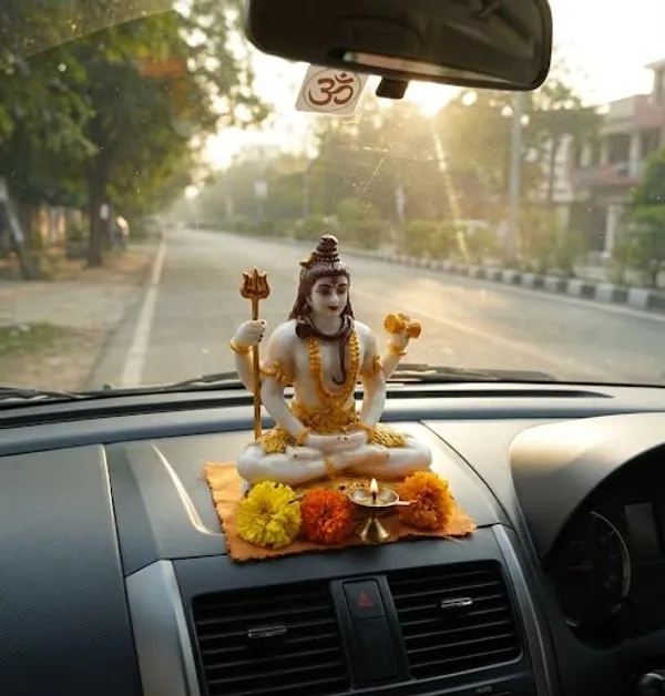 Earthen_Lord_Shiva_Idol_3_Inch_White_Golden_Mahadev_Murti_Shiv_Ji_Idol_For_Car_Dashboard_Home_Mandir