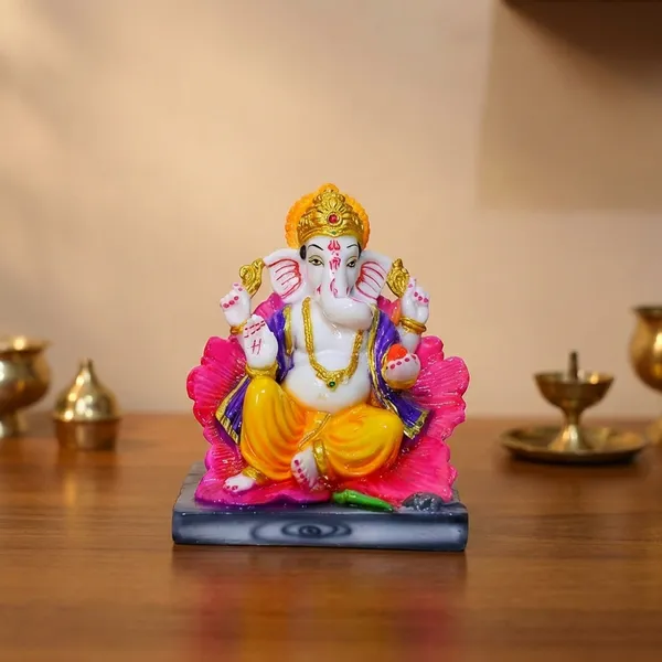 Resin_Glossy_Religious_Ganesha_Statue_For_Home_Decor