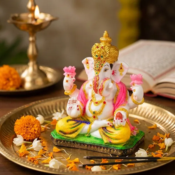 Resin_Glossy_Religious_Ganesha_Statue_For_Home_Decor