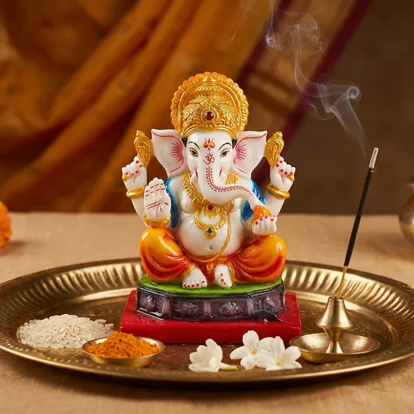 Resin_Glossy_Religious_Ganesha_Statue_For_Home_Decor