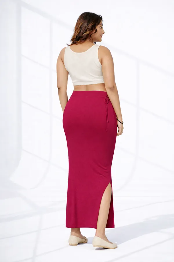 Premium_Magenta_Cotton_Blend_Saree_Petticoat_For_Women_Stretchable_Fishcut_Shapewear_Underskirt