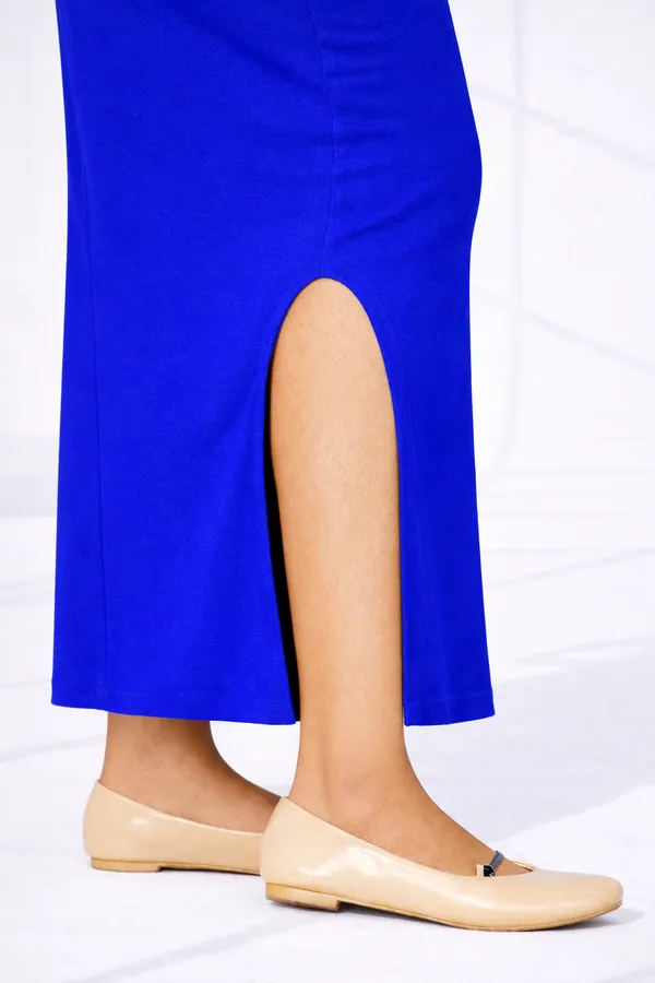 Buy_1_Get_1_Premium_Chikoo_And_Navy_Blue_Cotton_Blend_Saree_Petticoat_For_Women_Stretchable_Fishcut_Shapewear_Underskirt