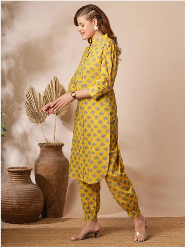 Yellow_Cotton_Blend_Premium_Hazel_Kurti_Set_For_Women