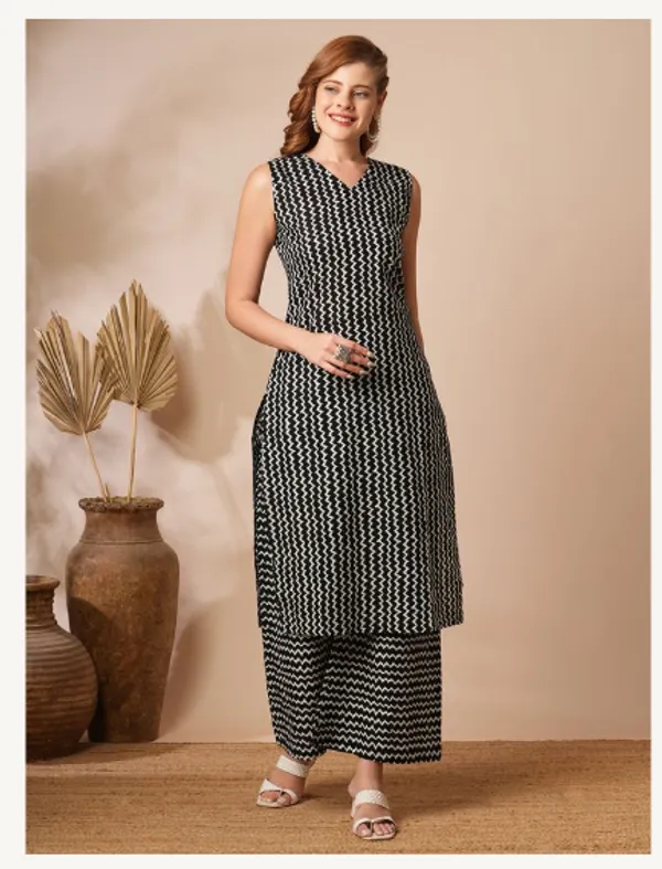 Black_Cotton_Blend_Premium_Anya_Kurti_Set_For_Women