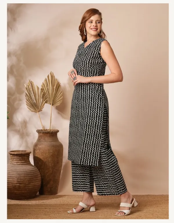 Black_Cotton_Blend_Premium_Anya_Kurti_Set_For_Women