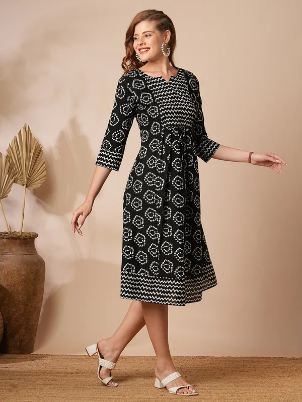 Black_Cotton_Blend_Premium_Saloni_Dress_For_Women