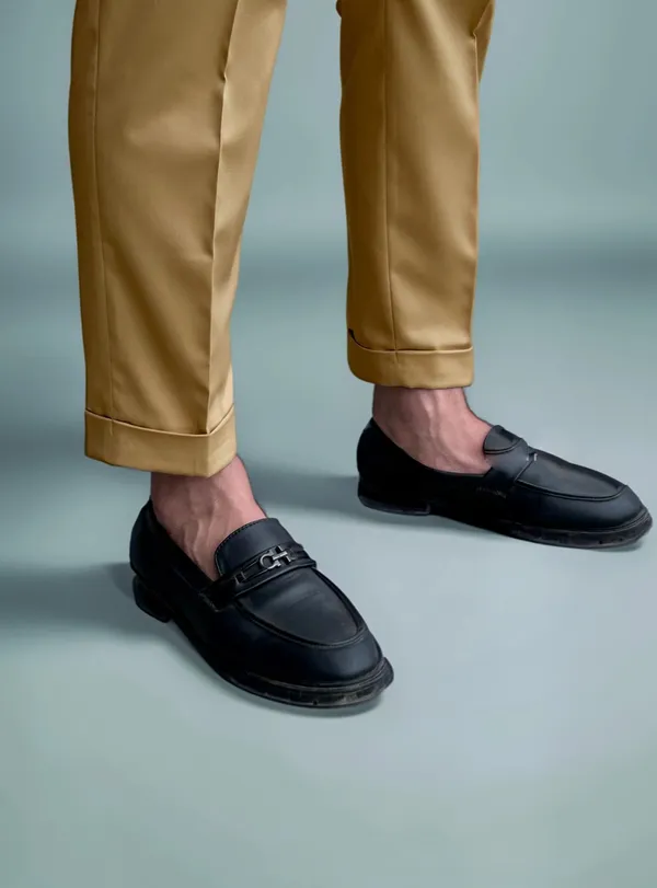 Camel_Double_Pleated_Buckle_Gurkha_Pants