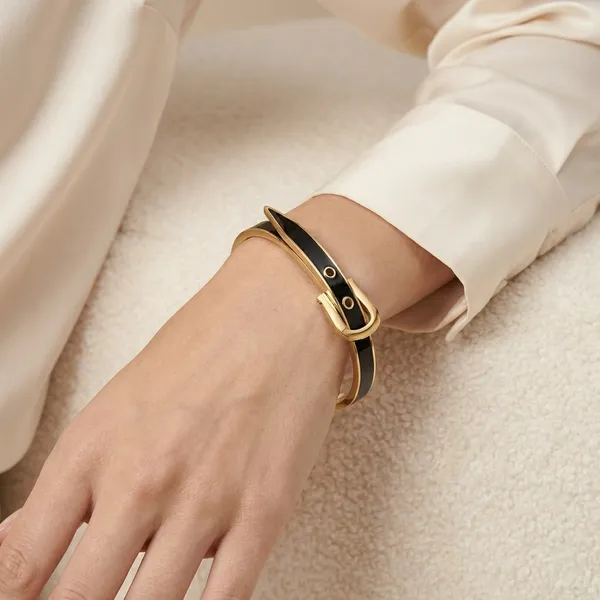 Elegant_Gold_Tone_Belt_Buckle_Bracelet_For_Women