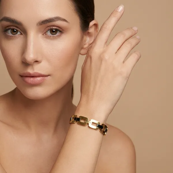 Elegant_Gold_Tone_Chain_Link_Bracelet_For_Women