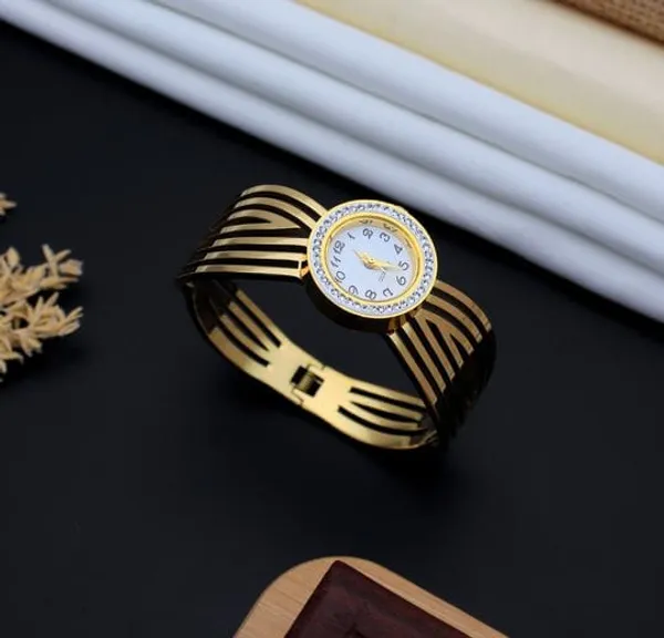 Elegant_Gold_Tone_Bangle_Watch_With_Crystal_Detailing_For_Women