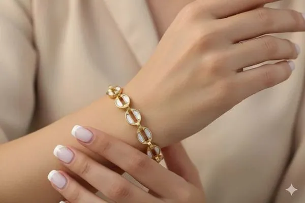 Elegant_Gold_Plated_Oval_Link_Bracelet_For_Women