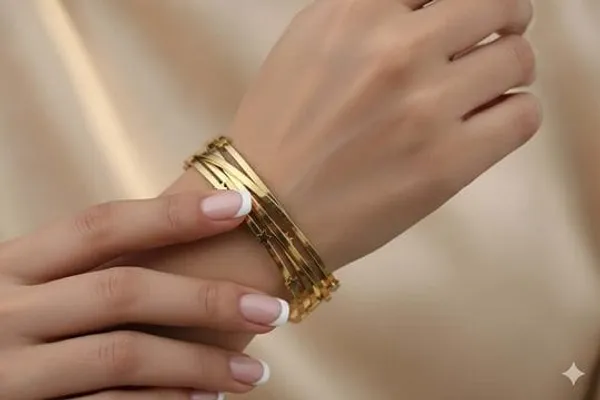 Elegant_Gold_Toned_Multilayer_Bangle_Bracelet_For_Women