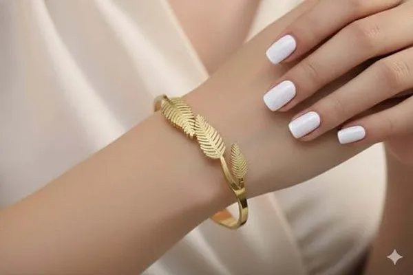 Golden_Feather_Design_Cuff_Bracelet_For_Women