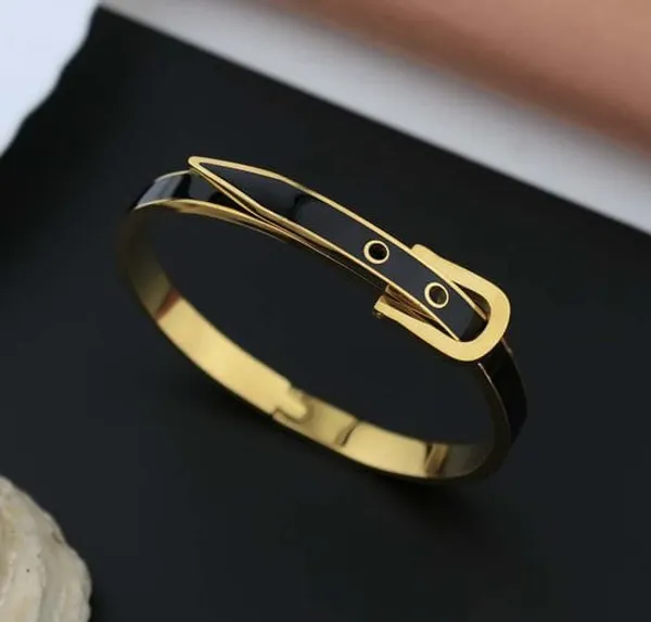 Elegant_Gold_Tone_Belt_Buckle_Bracelet_For_Women