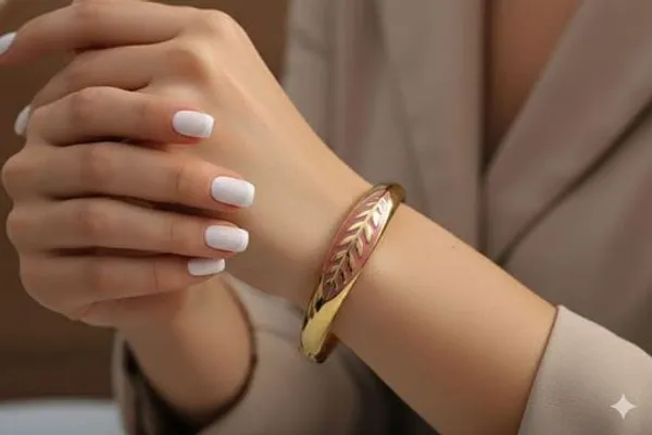 Gold_Leaf_Design_Bangle_Bracelet_For_Women
