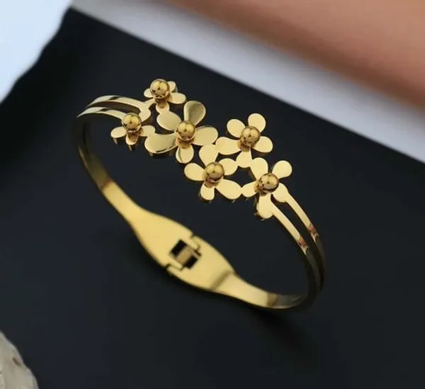 Gold_Toned_Floral_Bracelet_For_Women