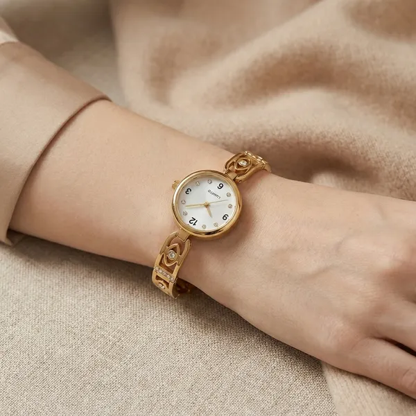 Elegant_Gold_Tone_Bracelet_Watch_With_White_Dial_For_Women