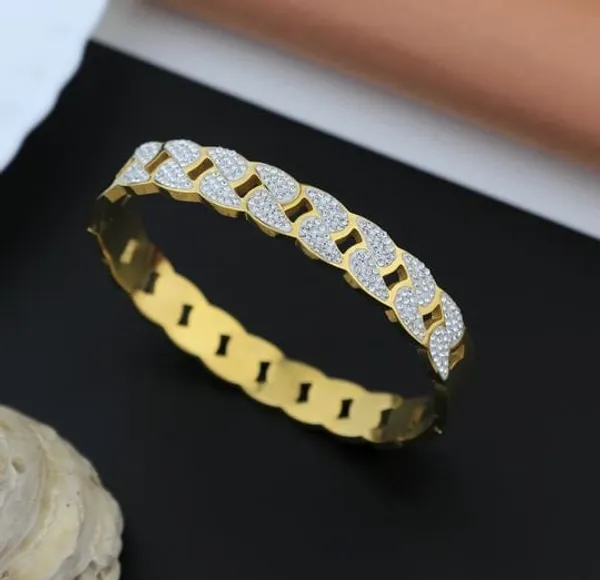 Elegant_Gold_Plated_Cuban_Link_Bracelet_With_Diamond_Studded_Design_For_Women