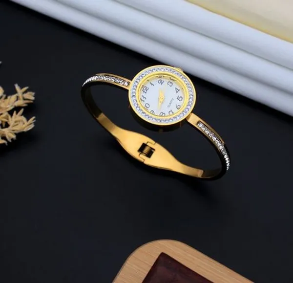 Elegant_Gold_Tone_Crystal_Watch_Bracelet_For_Women