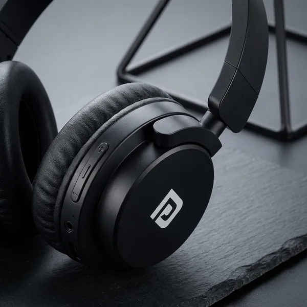 Black_Wireless_Bluetooth_Over_Ear_Headphones_With_Active_Noise_Cancellation