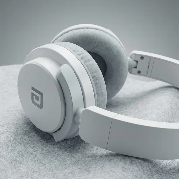 Silver_Peak_Pulse_Wireless_Over_Ear_Headphones_With_Active_Noise_Cancellation