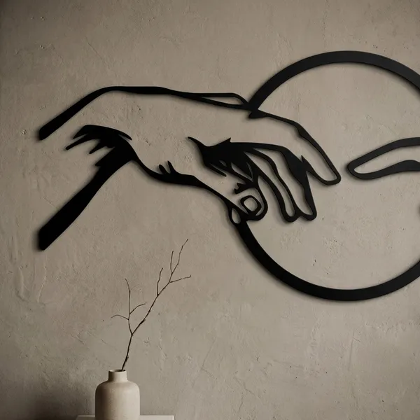 Metal_Wall_Art_-_Hands_Reaching_Across_Circle_Design