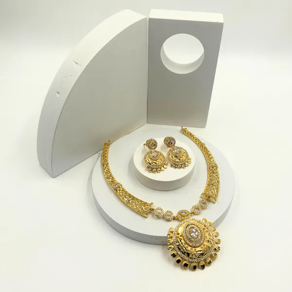 Gold_Neckless_Set_For_Women