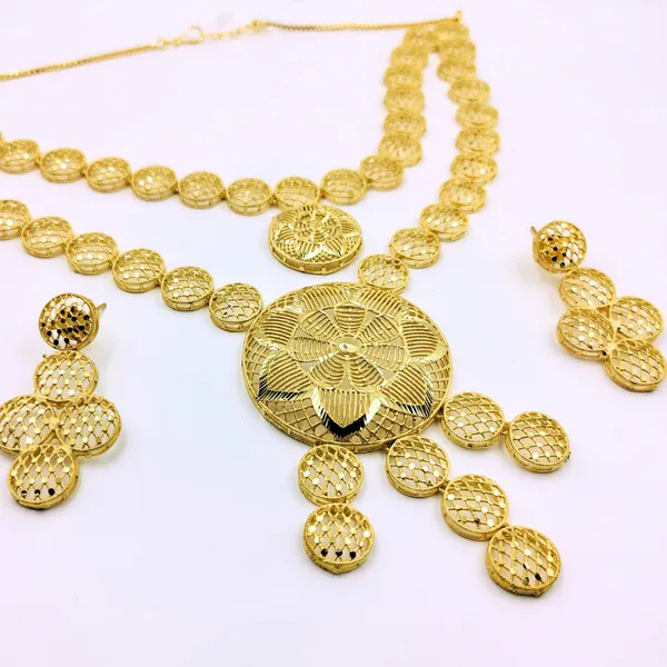 Gold_Neckless_Set_For_Women