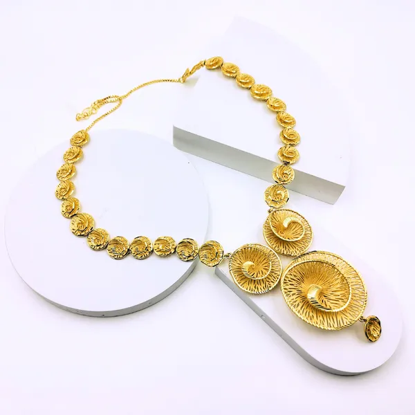 Gold_Neckless_Set_For_Women
