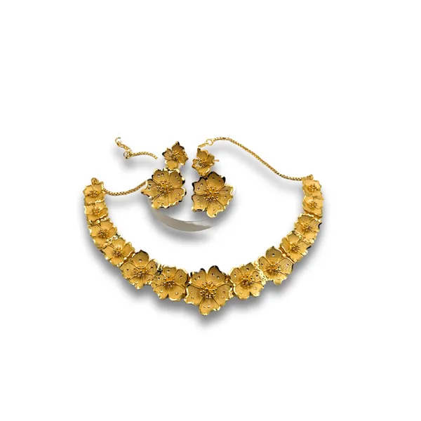 Gold_Neckless_Set_For_Women