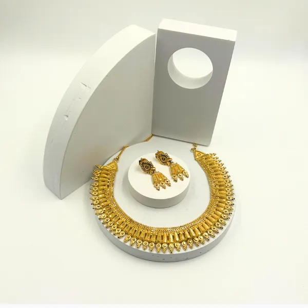 Gold_Neckless_Set_For_Women
