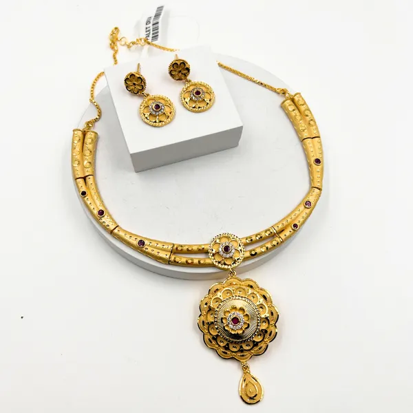 Gold_Neckless_Set_For_Women