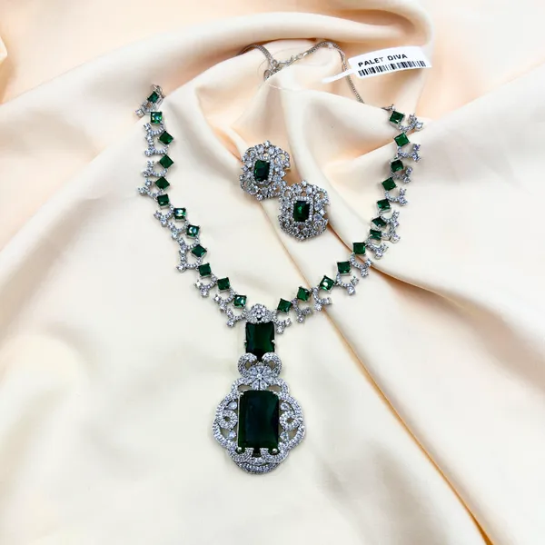 Green_And_Silver_Ad_Neckless_Set_For_Women