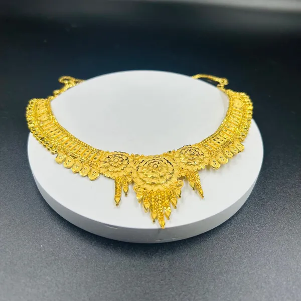 Gold_Neckless_Set_For_Women