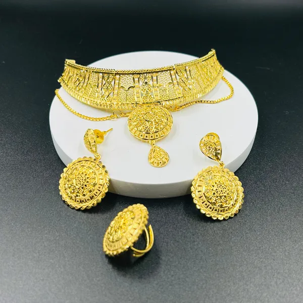 Gold_Neckless_Set_For_Women