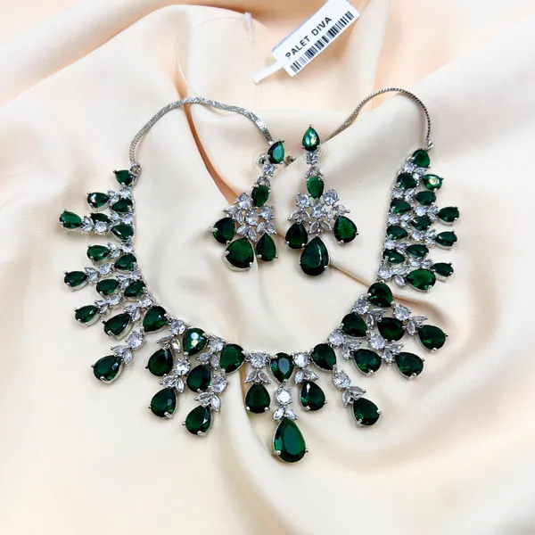 Green_Ad_Neckless_Set_For_Women