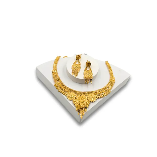 Gold_Neckless_Set_For_Women