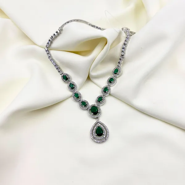 Green_And_Silver_Ad_Neckless_Set_For_Women