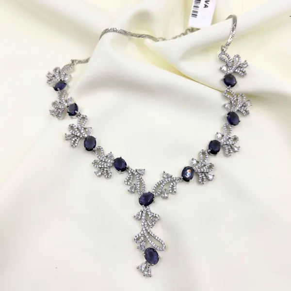 Black_And_Silver_Ad_Neckless_Set_For_Women