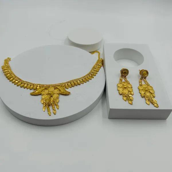 Gold_Neckless_Set_For_Women