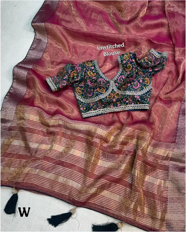 Pink_Silk_Saree_With_Golden_Border_And_Embroidered_Unstitched_Blouse