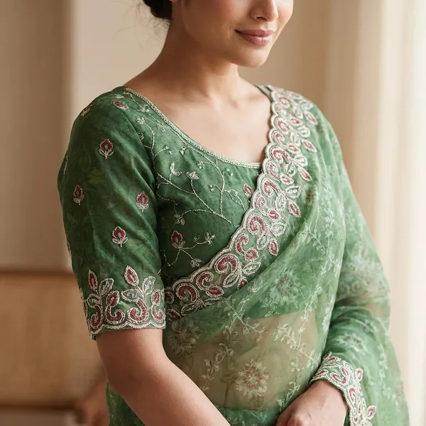 Green_Embroidered_Saree_With_Unstitched_Blouse